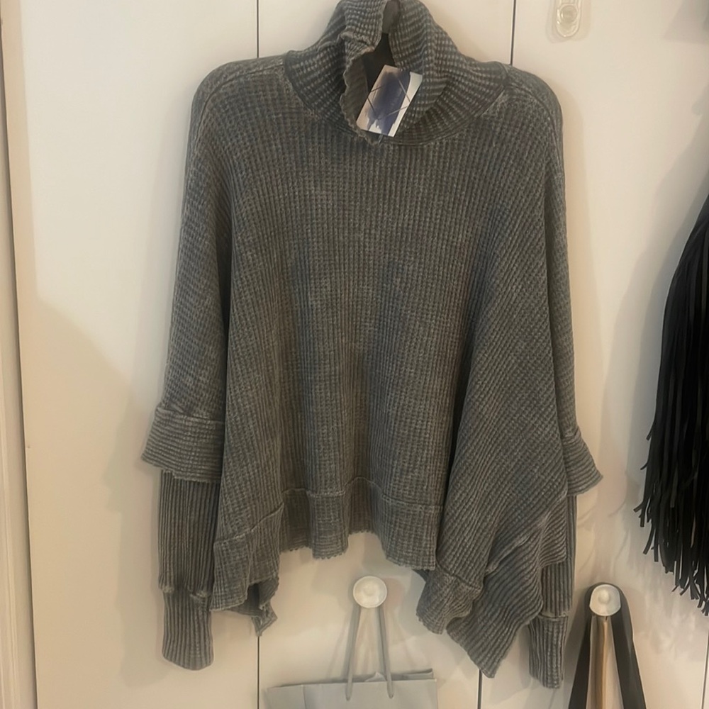 Blue Buttercup Gray distressed new Ribbed Turtleneck Tunic,M